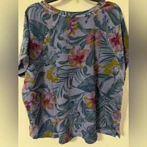Source Unknown Tropical Floral Short Sleeve Top